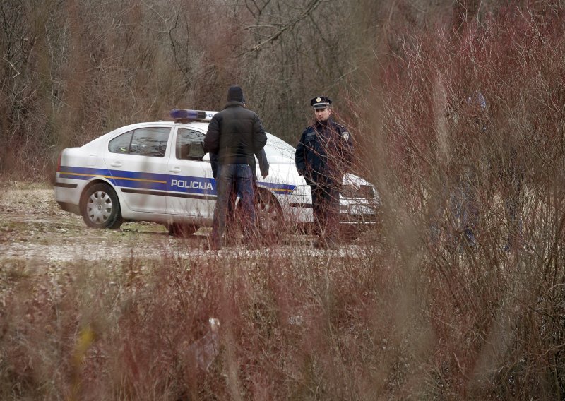 Mještani u šumi pronašli leš muškarca