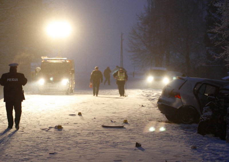 Osam automobila u sudaru na Slavonskoj aveniji