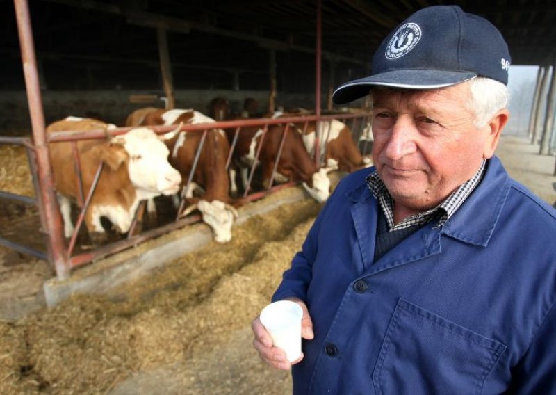 Mljekari preko novinara očajnički traže premijera