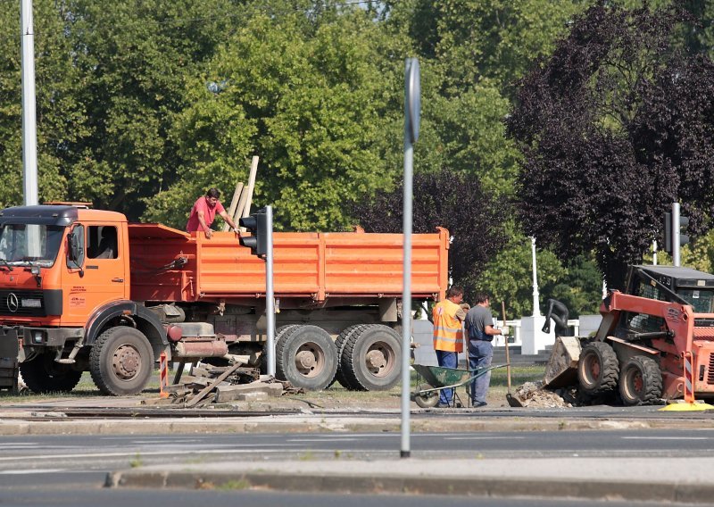 Privremena regulacija prometa na raskrižju Degenova-Medveščak-Ribnjak