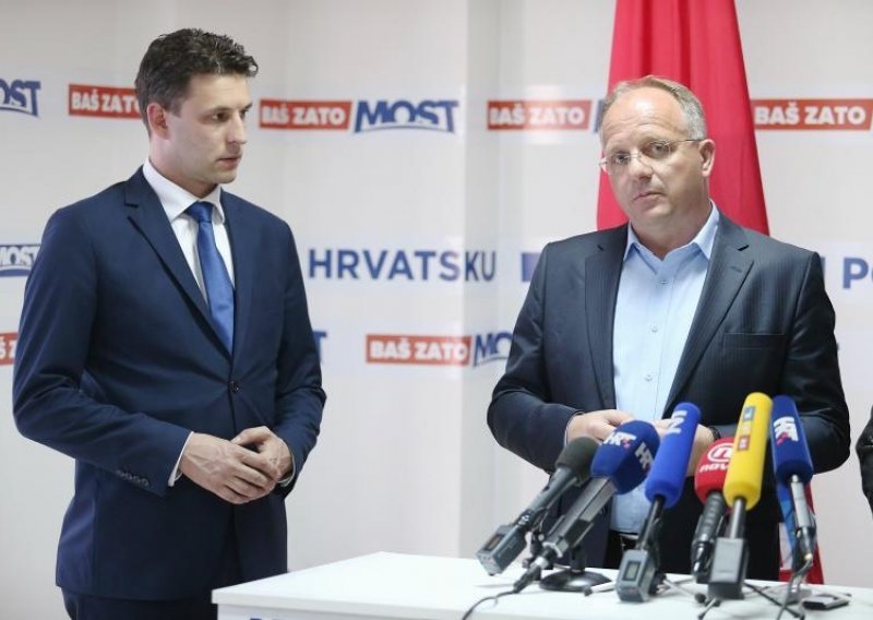 Petrov pozvao HDZ da se očituje o aferi Konzultantica