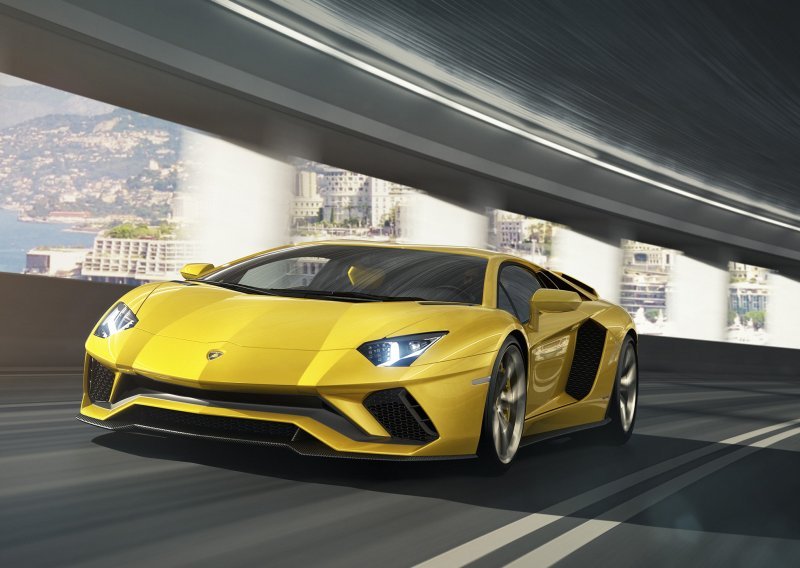 Lamborghini se hvali, a ima i s čime - ovo je Aventador S sa 740 konja