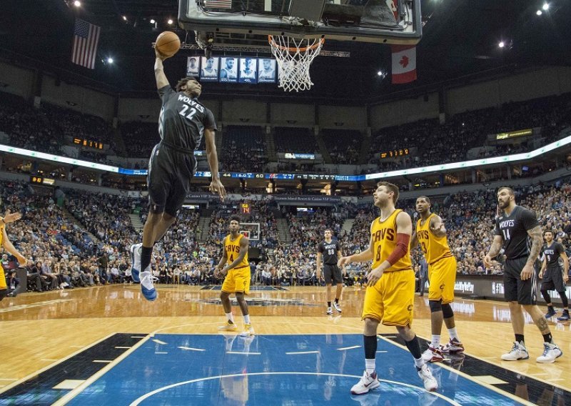 San Antonio se približio nizu Golden Statea