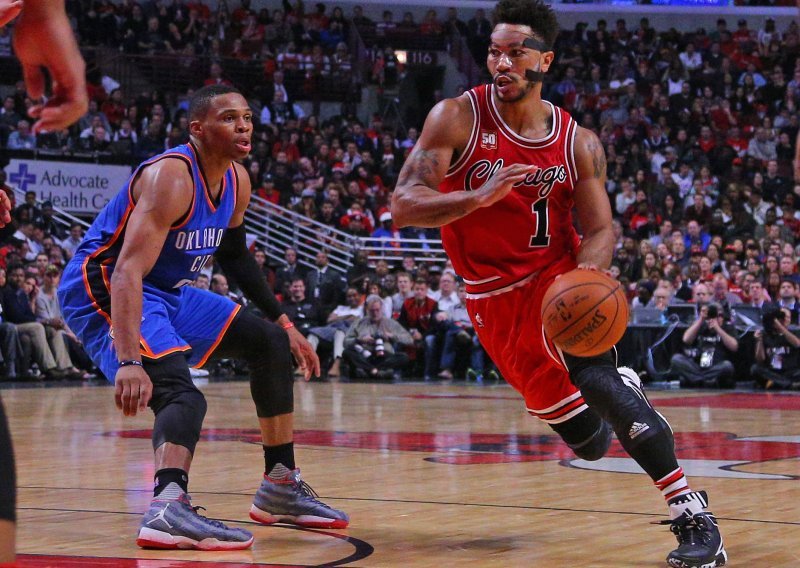 Derrick Rose s maskom na licu odveo Bullse do pobjede