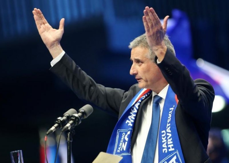 Karamarko: Vladajući su se transformirali u domoljube pred izbore