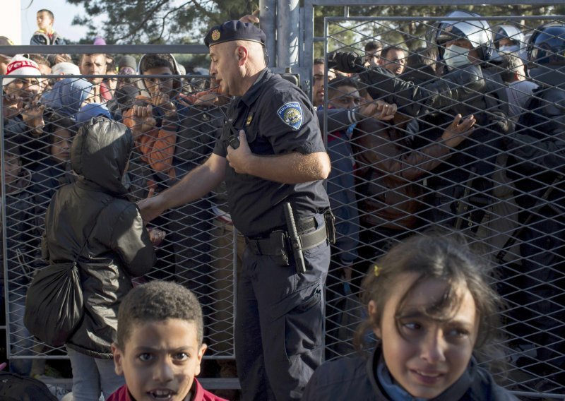 Srpski mediji hrvatske policajce zovu divljacima