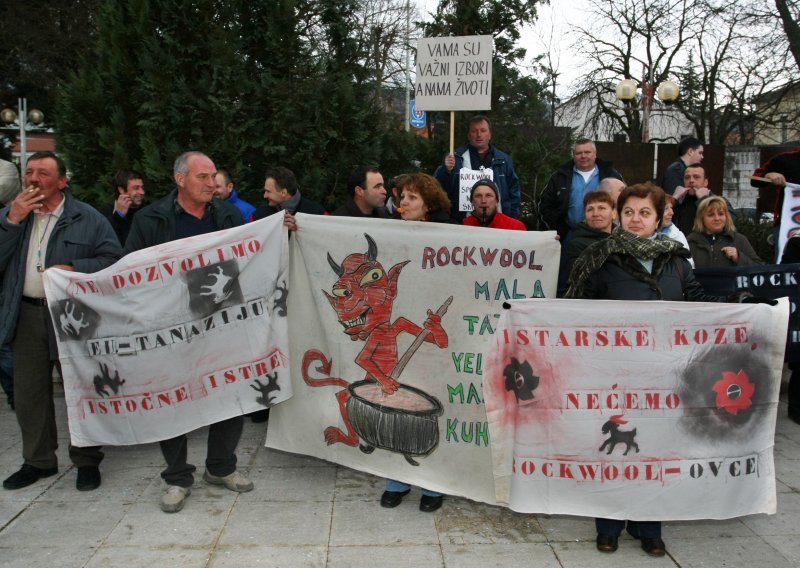 Mještani Pićna: Vama su važni izbori, nama životi