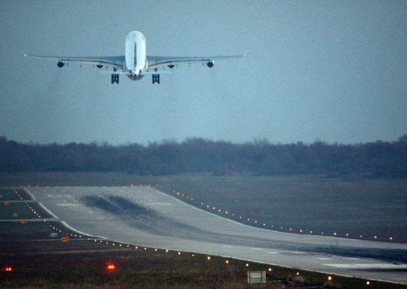 Zbog visokih temperatura putnički avioni neće moći uzlijetati