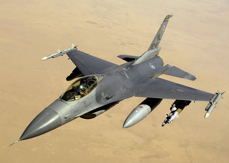 Američki F-16 srušio se na plinovod