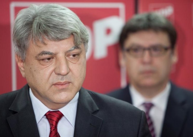 Pokušali provaliti u prostorije primorsko-goranskog SDP-a