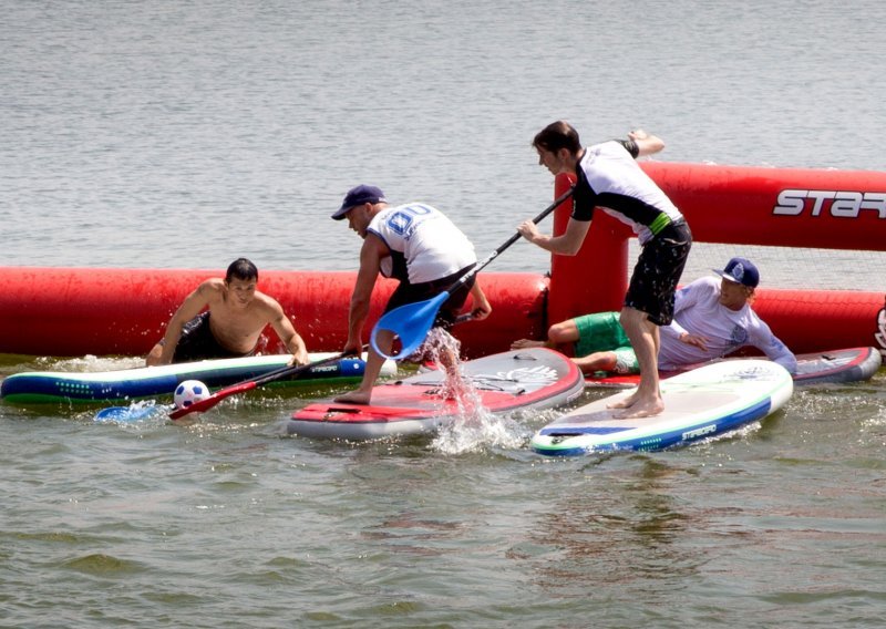 Surf entuzijasti predstavljaju sport koji vole i holivudske zvijezde!