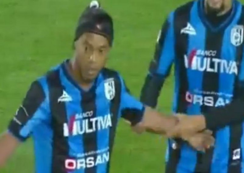 Ronaldinho na ružan način završio meksičku epizodu