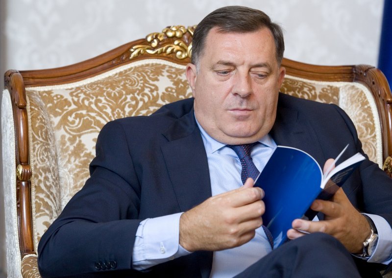 Milorad Dodik kaže da se ne protivi raspadu BiH