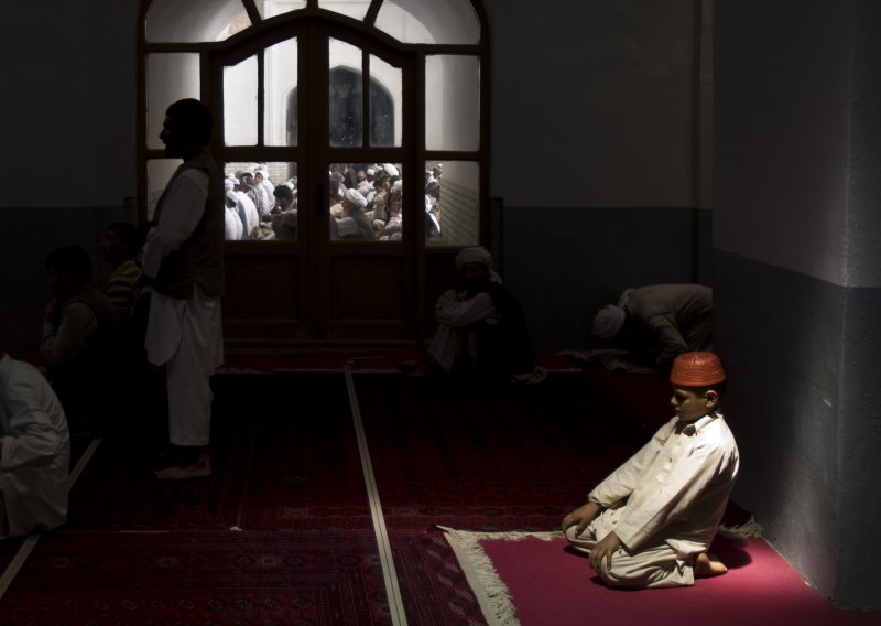 Muslimane nasilnima ne čini vjera, već otuđenost