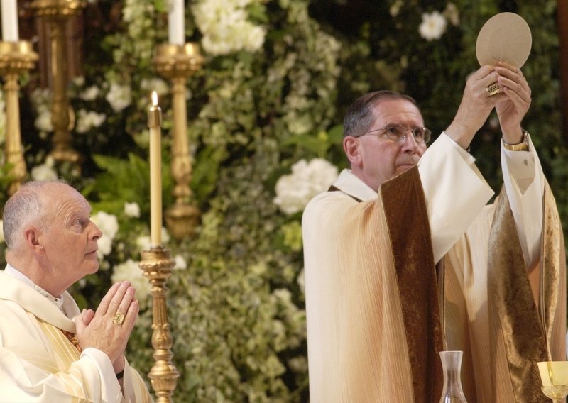 Episkopalni biskup će poštom slati hostije