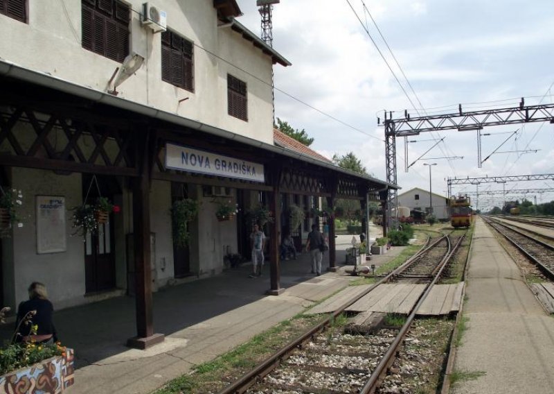 Radnika usmrtila struja na kolodvoru u Novoj Gradiški