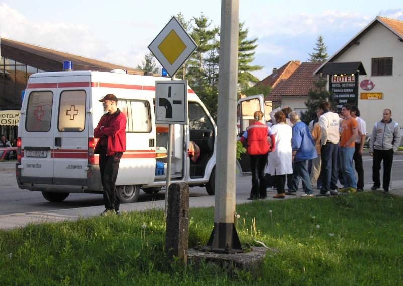 Autom naletio na troje djece i ozlijedio ih