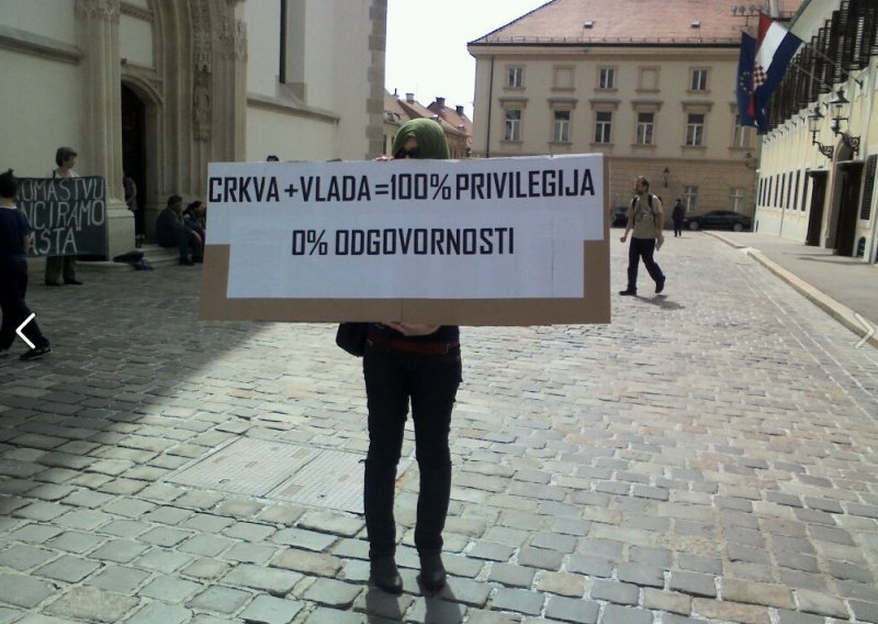 'Crkva + Vlada = 100% privilegija, 0% odgovornosti!'