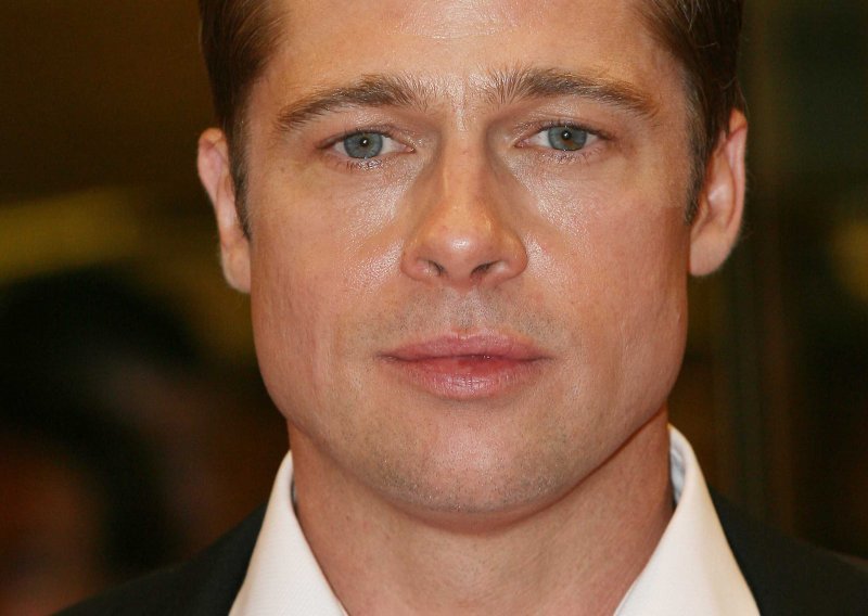 Brad Pitt se povrijedio na skijanju