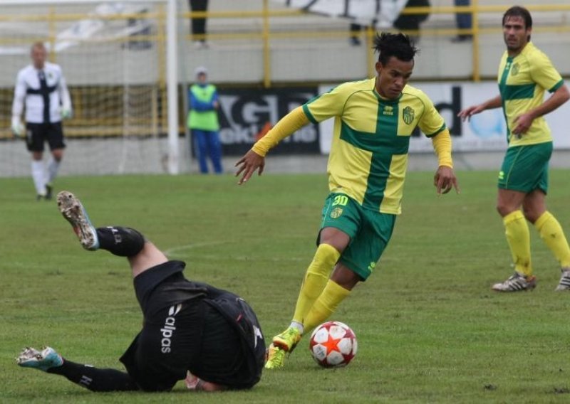 Brazilac Jo nepoželjan na Poljudu!