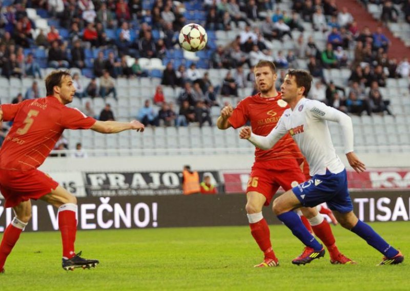 Supergol Pašalića za trijumf Hajduka u gradskom derbiju!