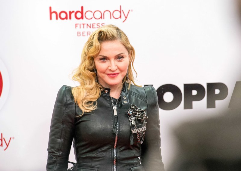 Madonna se ispričala za rasistički incident