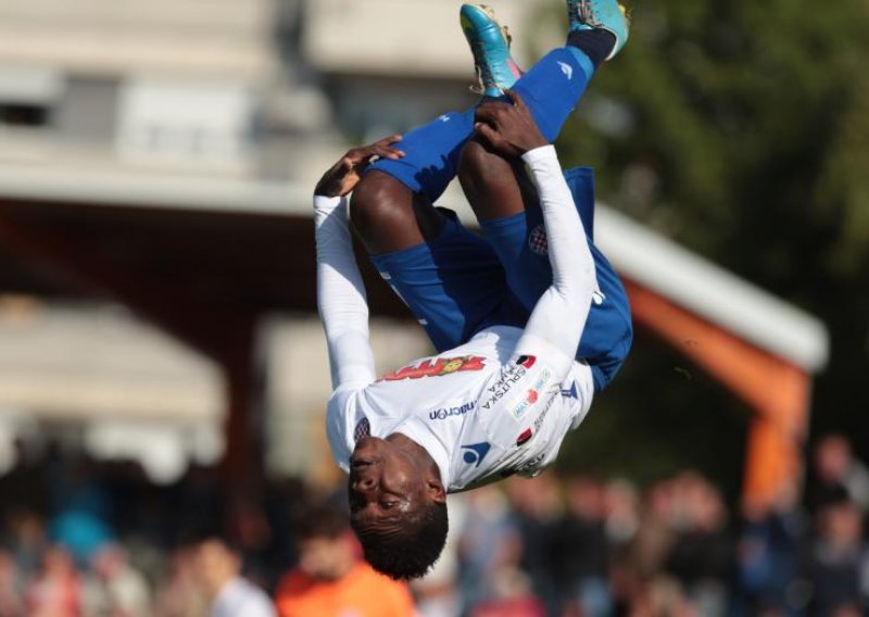 Gradski derbi na Poljudu, Hajduk lovi vrh ljestvice