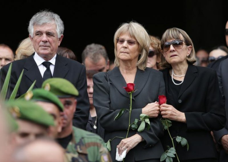 Former dissident Zvonko Busic buried