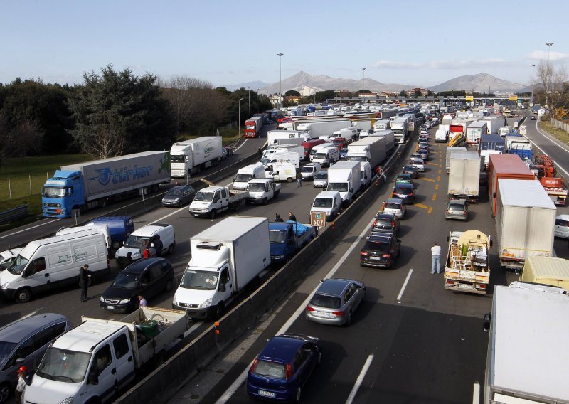 Dvije tisuće špeditera dobit će otkaz čim uđemo u EU