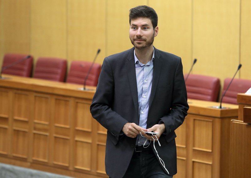 Pernar spočitnuo Plenkoviću stav prema Rusiji