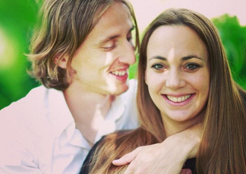 I Luka Modrić svoju ljubav dokazuje putem interneta