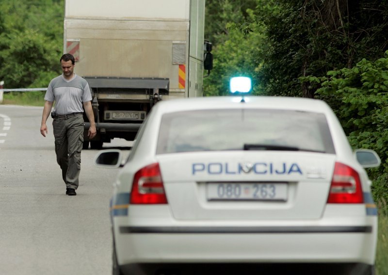 Troje ozlijeđenih u nesreći na Hvaru