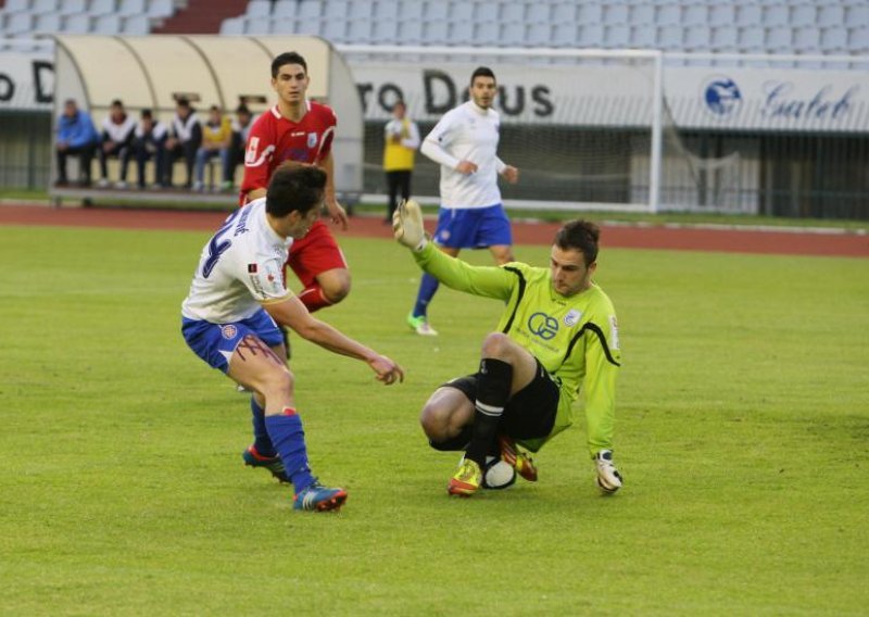 Hajduk svladao Cibaliju, golovi padali iz zaleđa!?