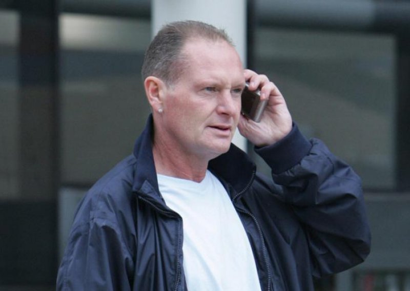 Legendarni Paul Gascoigne opet pije i udara