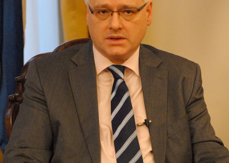 Josipović čestitao Božić vjernicima