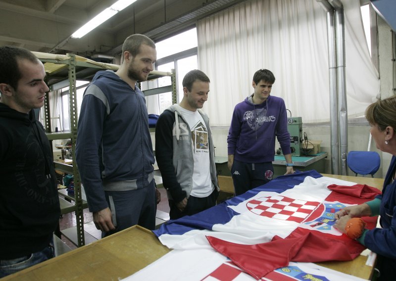 Hajduku topli doček u kultnoj splitskoj firmi