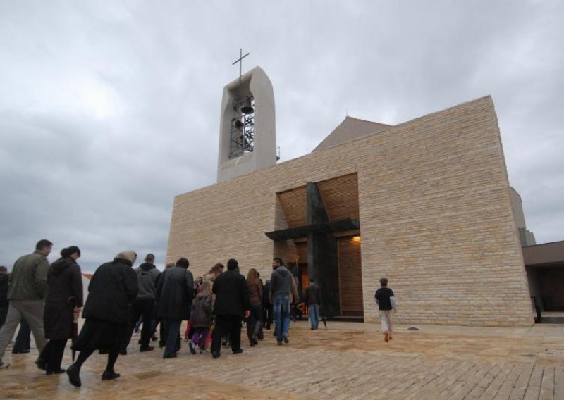 Procession of Remembrance held in Skabrnja to commemorate 1991 massacre