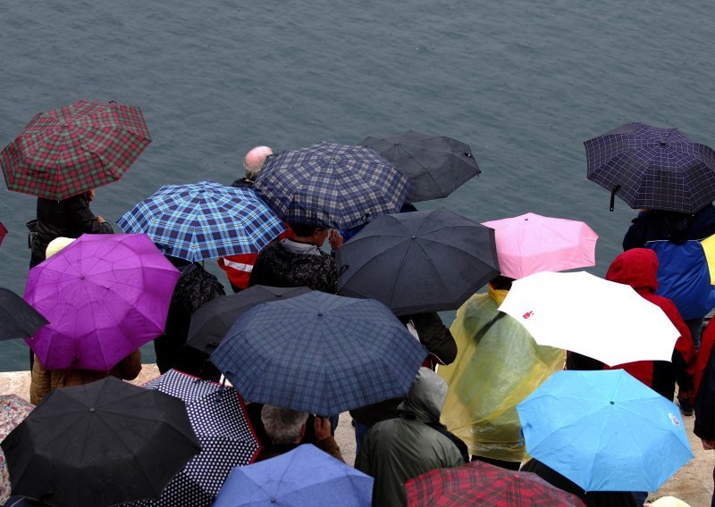 Pripremite kišobrane, topliju odjeću i zaboravite na sunce