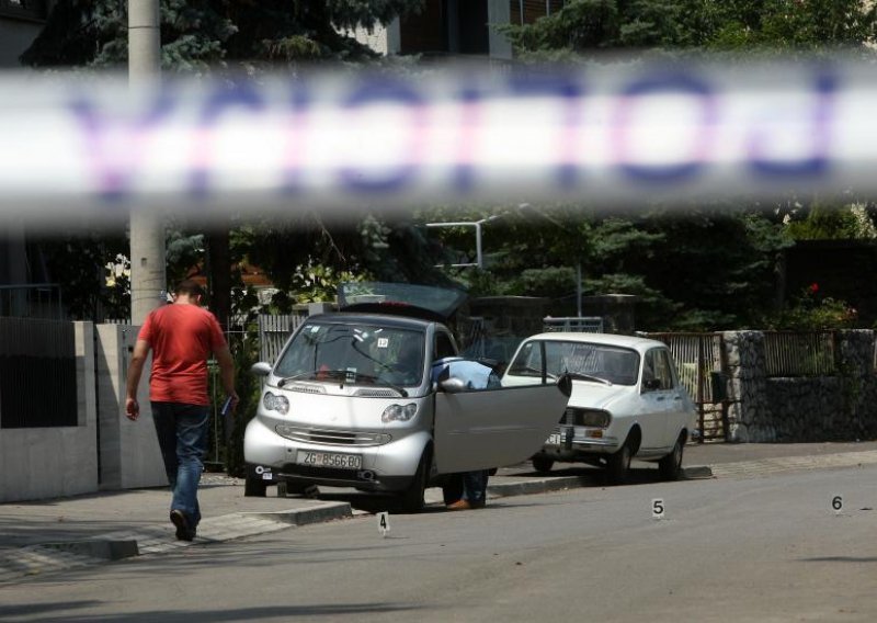 Unatoč propucanom Smartu, nije tražio policijsku zaštitu