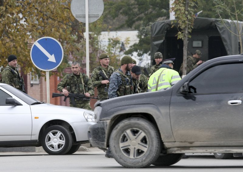 Dolazi ljeto - Kavkaz opet vrije