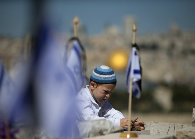 Izrael pokreće bazu podataka otete jemenske djece