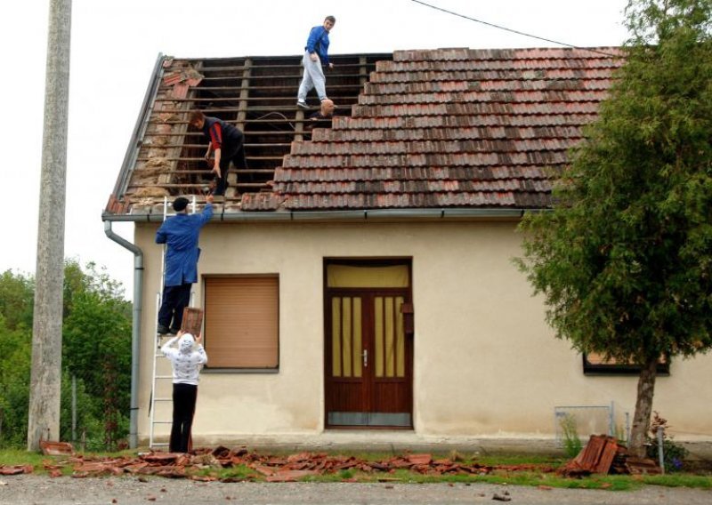 Olujno nevrijeme zahvatilo Požeštinu