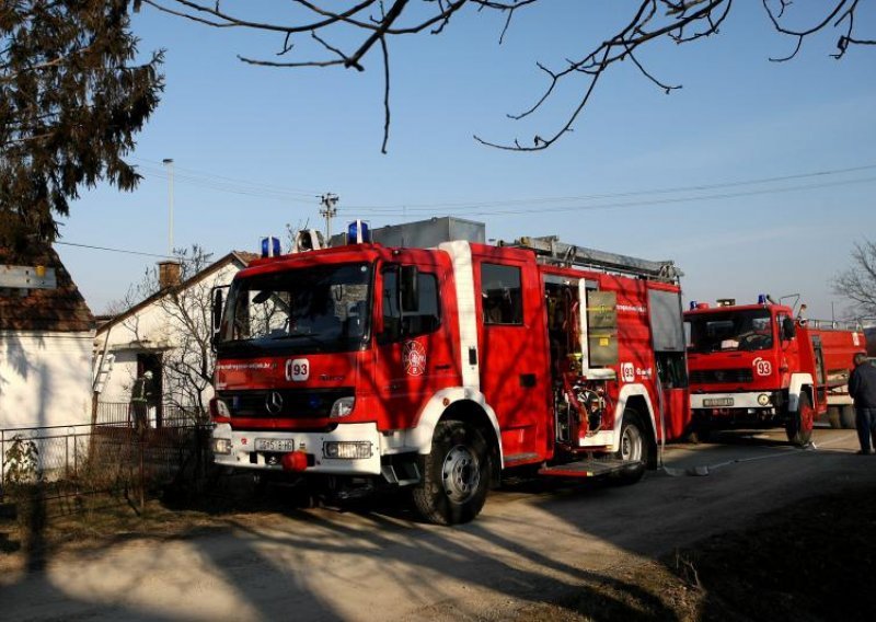 Vatrogasci u stanu pronašli mrtvog muškarca