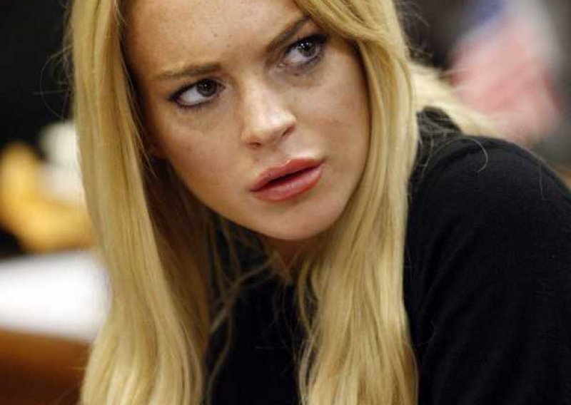 Pogledajte kako Lindsay Lohan dramatično stari