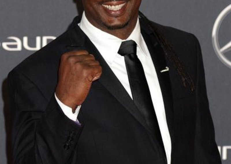 Lennox Lewis ni s čime izazvan 'popljuvao' braću Kličko!