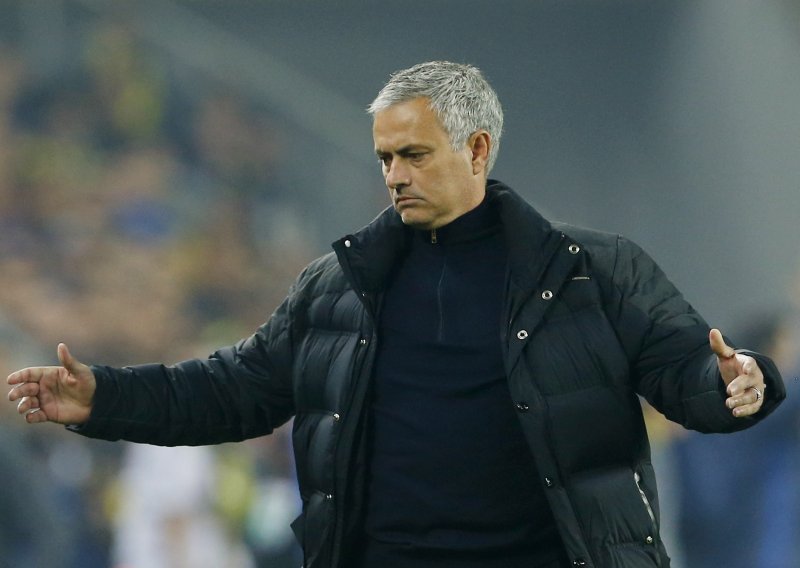 Ljutiti Mourinho ponovno za poraz okrivio svoje igrače