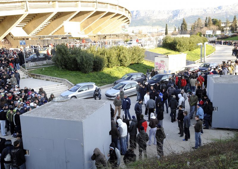 Više od pola navijača želi repku na Poljudu