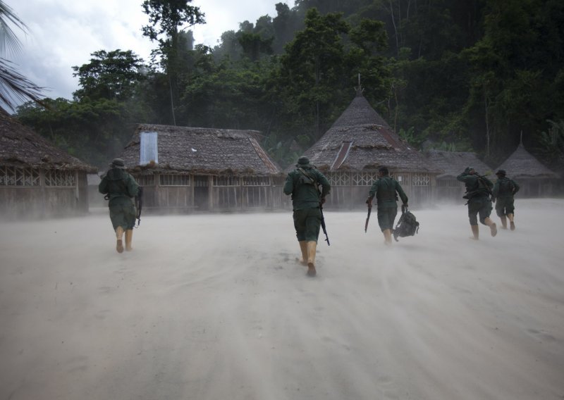 U Venezueli pucano na autobus predsjedničke kandidatkinje