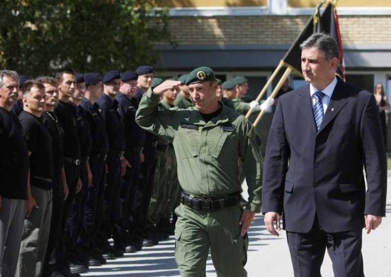 Karamarko prije izbora na brzinu želi postaviti 800 šefova