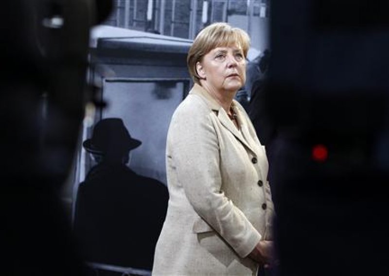 Merkel lakonski otpisala Barrosovu ideju za spas EU